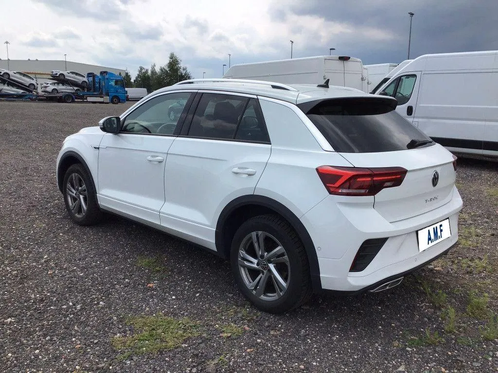 VOLKSWAGEN T-Roc 1.5 TSI ACT DSG R-Line Image 3